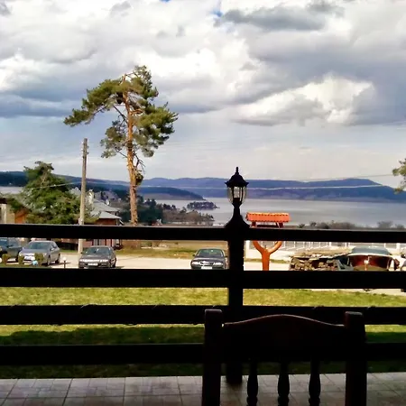Family Stoyan Guest house